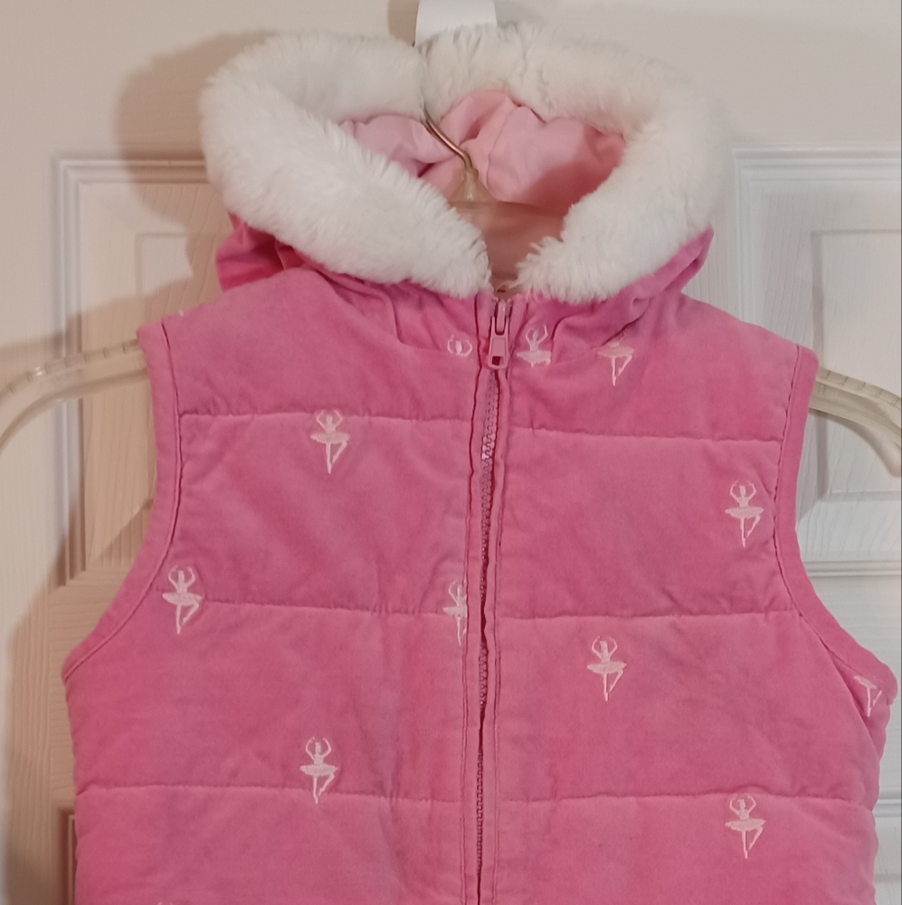 Girls HARTSTRINGS Pink Hooded Vest with White Embroidery Size 5/6